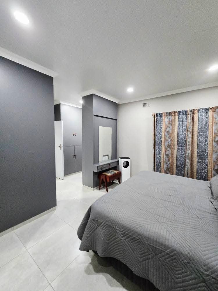 5 Bedroom Property for Sale in Irene Park North West